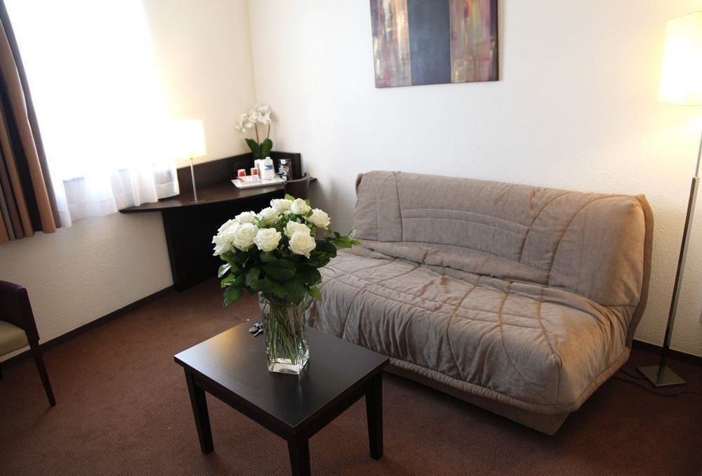 Brit Hotel Du Stade Rennes Ouest Eksteriør billede